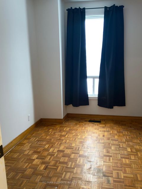 Photo 23 at 33 Shannon Street, Bellwoods, Toronto