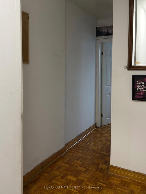 Photo 26 at 33 Shannon Street, Bellwoods, Toronto