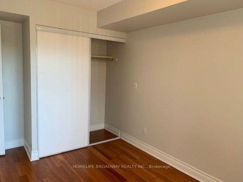 Photo 7 at 315 - 2 Clairtrell Road, Willowdale East, Toronto