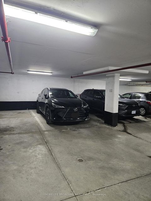 Photo 13 at 315 - 2 Clairtrell Road, Willowdale East, Toronto