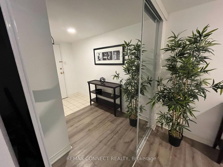 Photo 8 at 601 - 117 Gerrard Street, Yonge Corridor, Toronto