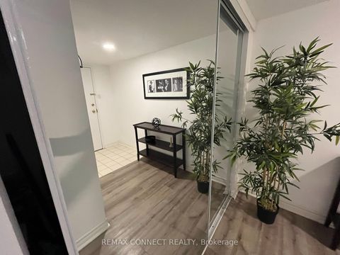 Photo 8 at 601 - 117 Gerrard Street, Yonge Corridor, Toronto