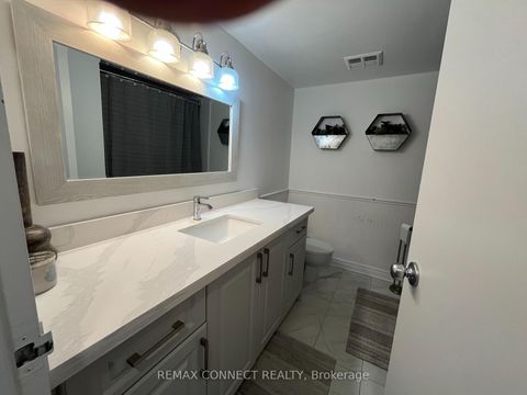 Photo 9 at 601 - 117 Gerrard Street, Yonge Corridor, Toronto