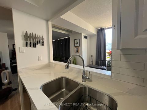 Photo 10 at 601 - 117 Gerrard Street, Yonge Corridor, Toronto