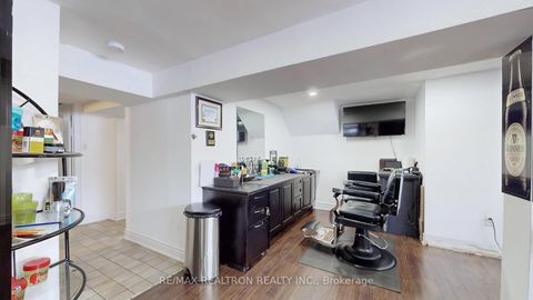 Photo 29 at 68 Marlin Court, London, Newmarket