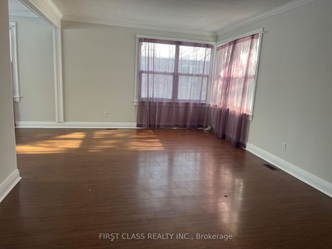 Photo 3 at 66 North Lake Road, Oak Ridges, Richmond Hill