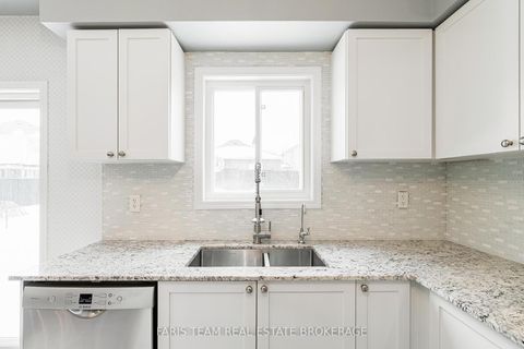 Photo 9 at 36 Connaught Lane, Shore, Barrie