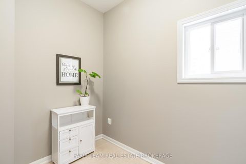 Photo 17 at 36 Connaught Lane, Shore, Barrie