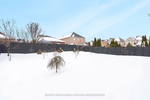 Photo 34 at 36 Connaught Lane, Shore, Barrie