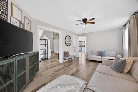 Photo 9 at 13 Bluegrass Drive, Holly, Barrie