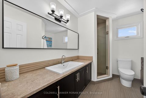 Photo 20 at 13 Bluegrass Drive, Holly, Barrie