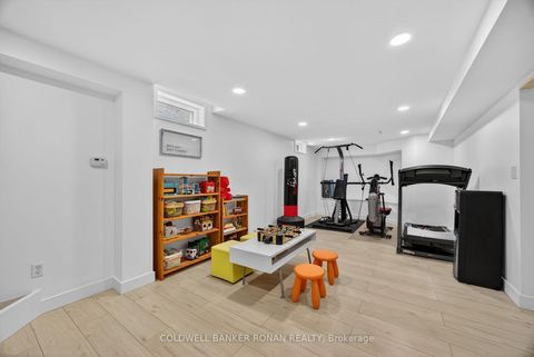 Photo 33 at 13 Bluegrass Drive, Holly, Barrie