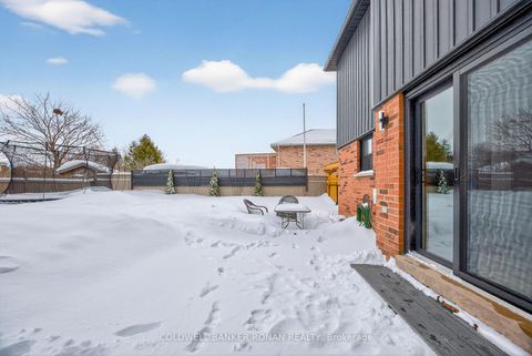 Photo 37 at 13 Bluegrass Drive, Holly, Barrie