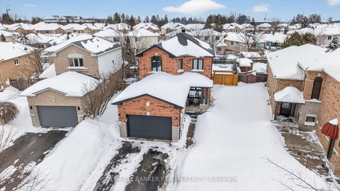 Photo 39 at 13 Bluegrass Drive, Holly, Barrie