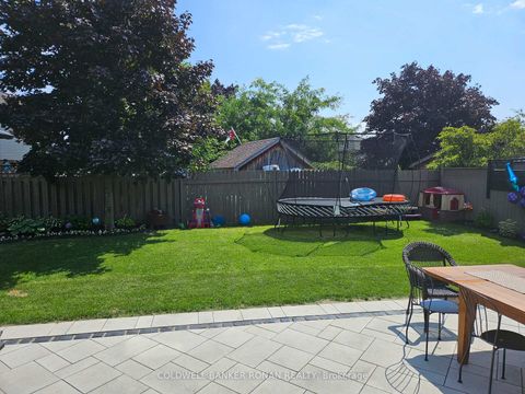 Photo 41 at 13 Bluegrass Drive, Holly, Barrie