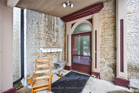 Photo 4 at 64 High Street, Queen's Park, Barrie