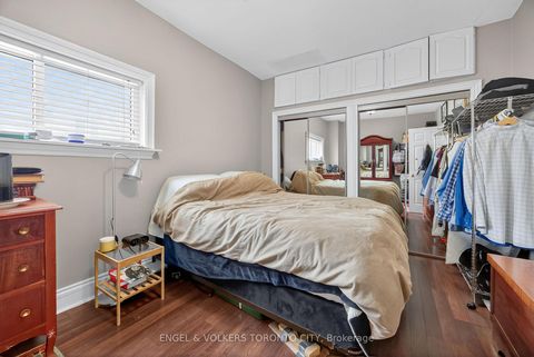 Photo 11 at 64 High Street, Queen's Park, Barrie