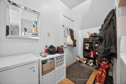 Photo 17 at 64 High Street, Queen's Park, Barrie