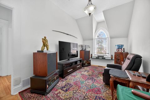 Photo 18 at 64 High Street, Queen's Park, Barrie