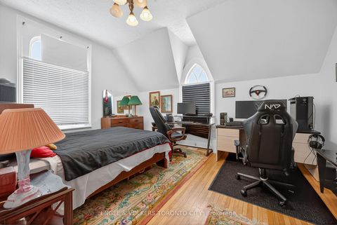 Photo 20 at 64 High Street, Queen's Park, Barrie