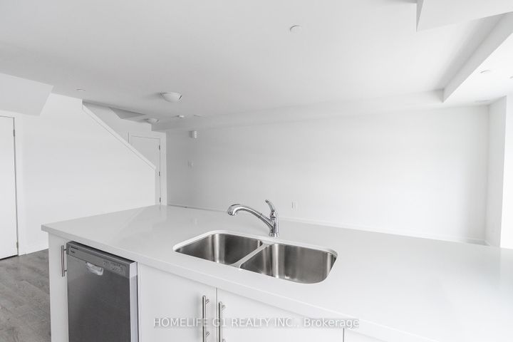 Photo 25 at 16 - 25 Romilly Avenue, Northwest Brampton, Brampton