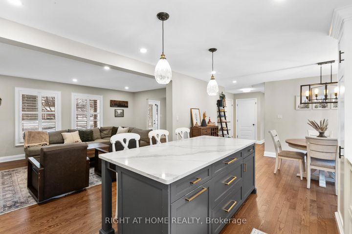 Photo 9 at 41 Amberly Boulevard, Ancaster, Hamilton