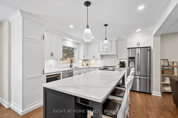 Photo 11 at 41 Amberly Boulevard, Ancaster, Hamilton