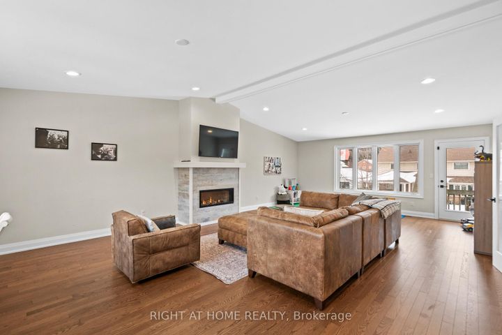 Photo 23 at 41 Amberly Boulevard, Ancaster, Hamilton