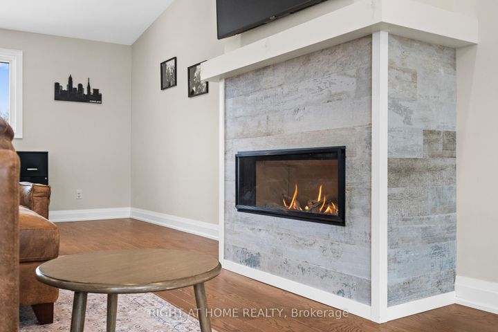 Photo 24 at 41 Amberly Boulevard, Ancaster, Hamilton