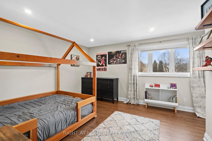 Photo 27 at 41 Amberly Boulevard, Ancaster, Hamilton