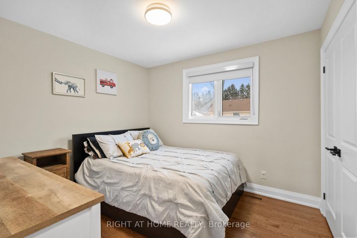 Photo 30 at 41 Amberly Boulevard, Ancaster, Hamilton