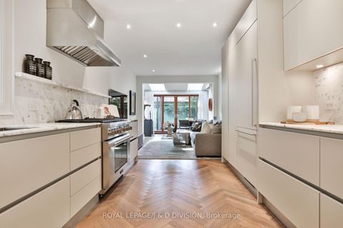 Photo 12 at 69 Sullivan Street, Chinatown, Toronto