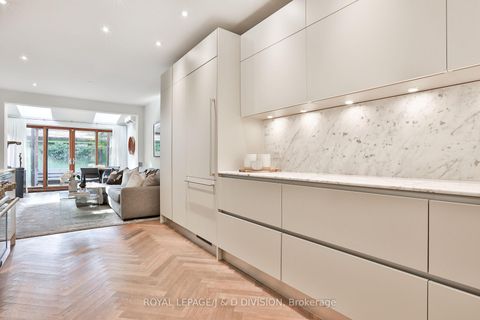 Photo 13 at 69 Sullivan Street, Chinatown, Toronto