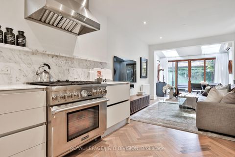 Photo 14 at 69 Sullivan Street, Chinatown, Toronto