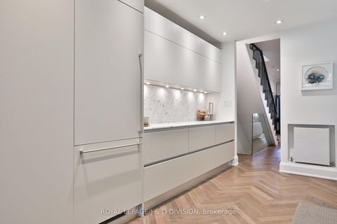 Photo 16 at 69 Sullivan Street, Chinatown, Toronto