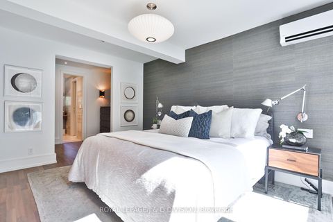 Photo 30 at 69 Sullivan Street, Chinatown, Toronto