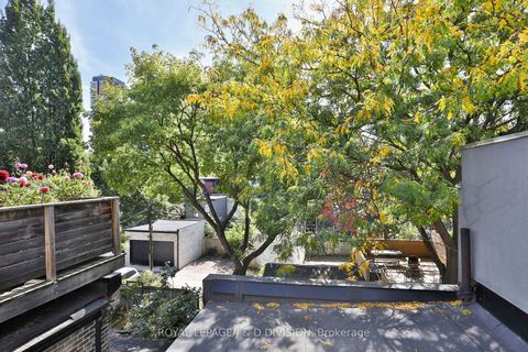 Photo 34 at 69 Sullivan Street, Chinatown, Toronto