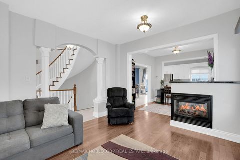 Photo 6 at 92 Water Garden Lane, Sonoma Heights, Vaughan