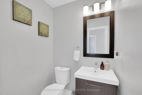 Photo 13 at 92 Water Garden Lane, Sonoma Heights, Vaughan