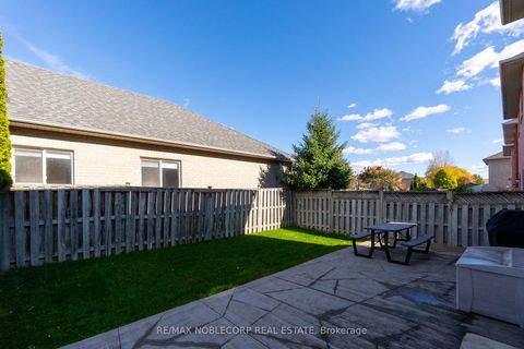 Photo 29 at 92 Water Garden Lane, Sonoma Heights, Vaughan