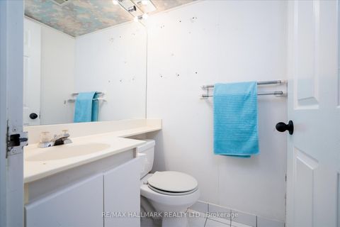 Photo 13 at 613 - 24 Wellesley Street W, Bay Street Corridor, Toronto