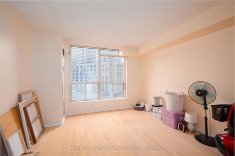 Photo 17 at 613 - 24 Wellesley Street W, Bay Street Corridor, Toronto