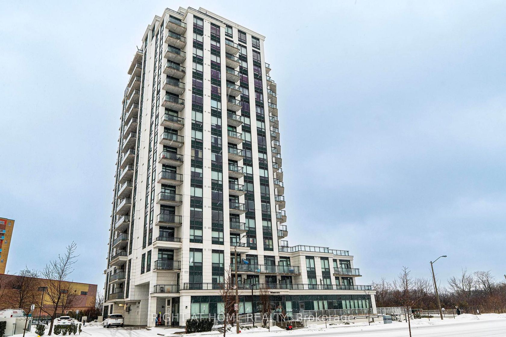 1402 - 840 Queens Plate Drive, Clairville, Toronto 