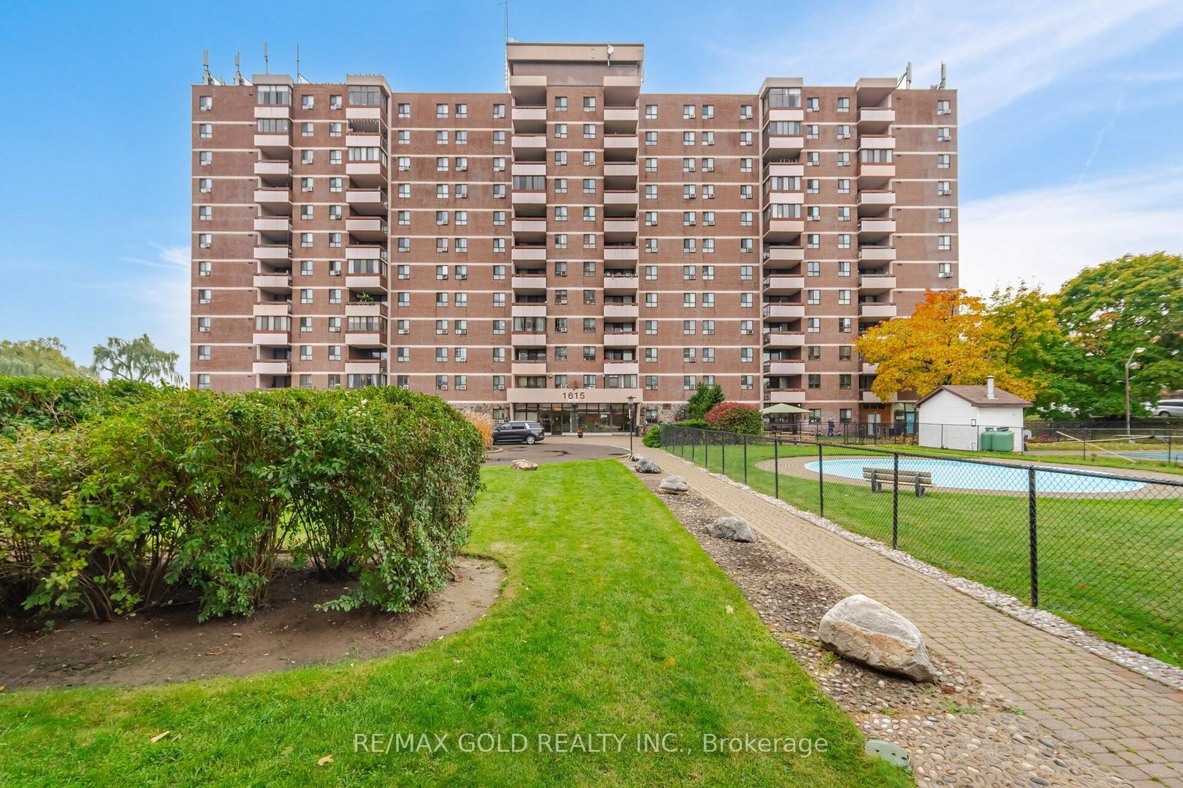 1203 - 1615 Bloor Street, Applewood, Mississauga 