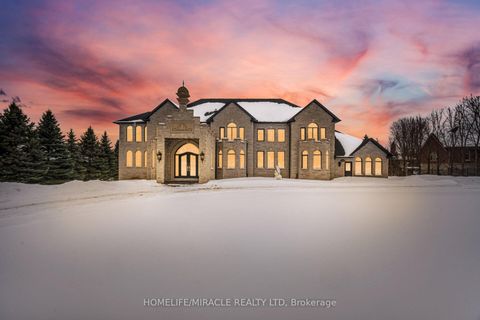 Photo 3 at 56 Orico Court, Kleinburg, Vaughan