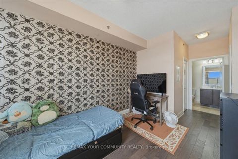 Photo 24 at 1009 - 520 Steeles Avenue W, Yorkhill, Vaughan