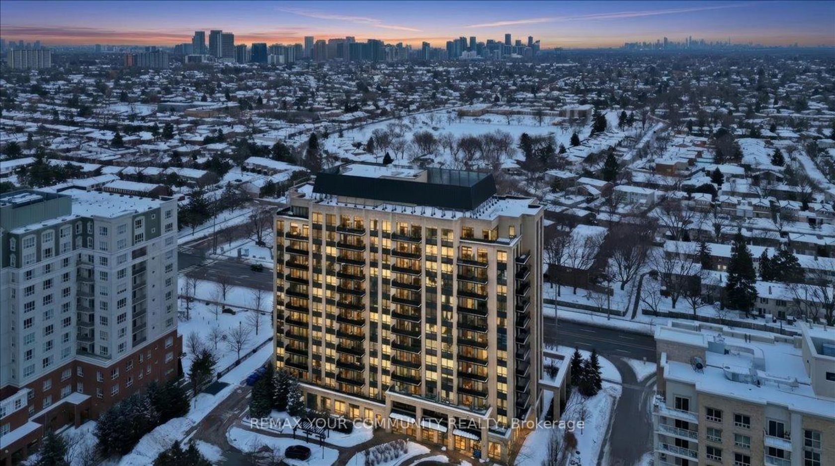 1009 - 520 Steeles Avenue W, Yorkhill, Vaughan photo number 2