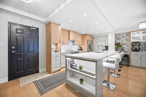 Photo 8 at 216 - 121 Woodbridge Avenue, West Woodbridge, Vaughan