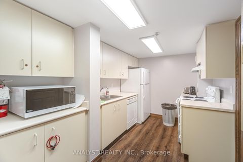 Photo 43 at 216 - 121 Woodbridge Avenue, West Woodbridge, Vaughan