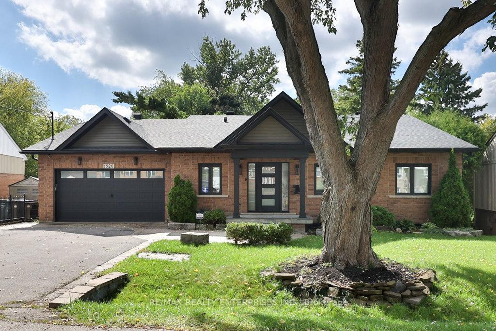 1520 Drymen Crescent, Mineola, Mississauga 